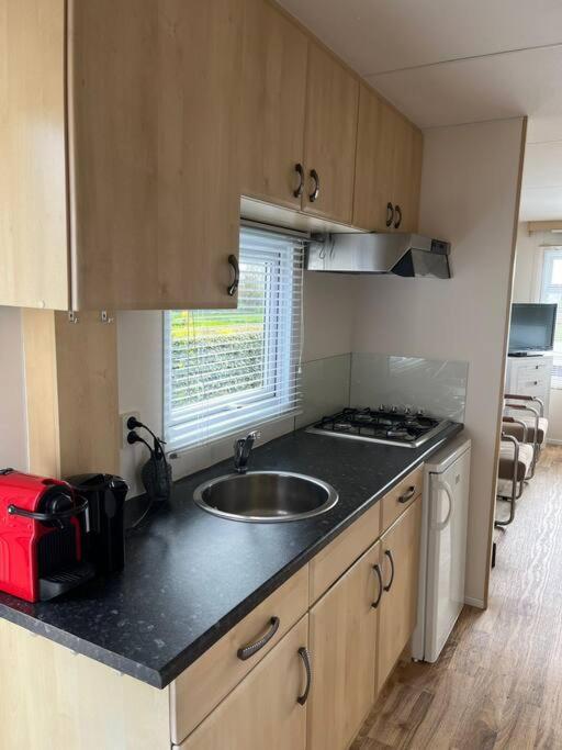 Chalet + Tiny House Nabij Strand Petten Εξωτερικό φωτογραφία