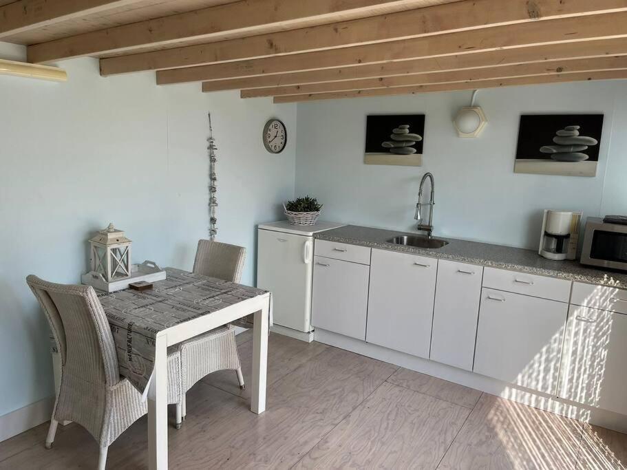 Chalet + Tiny House Nabij Strand Petten Εξωτερικό φωτογραφία